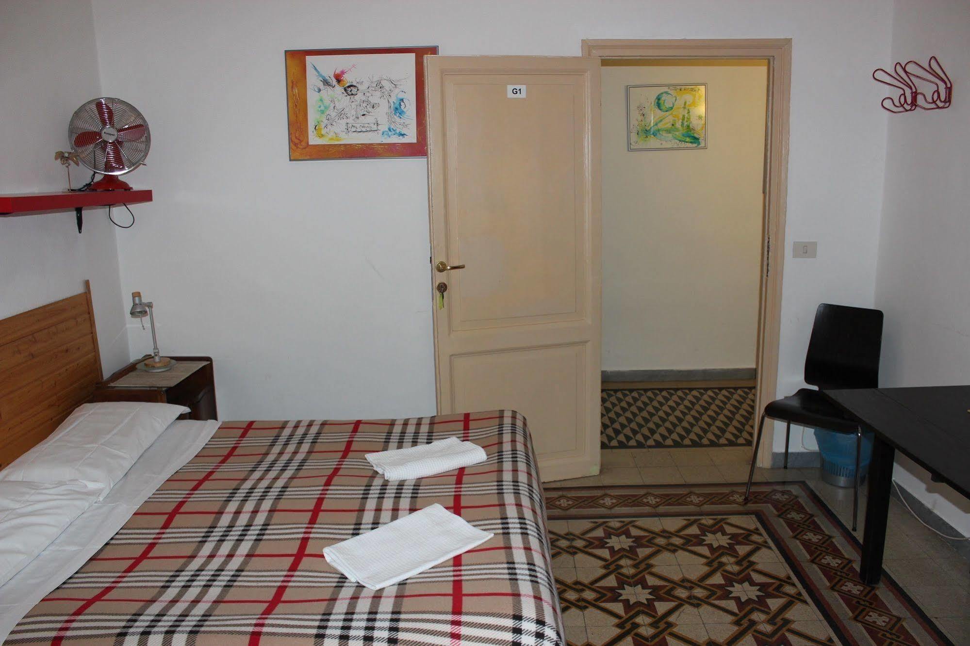 Galilei Guest House โรม ภายนอก รูปภาพ