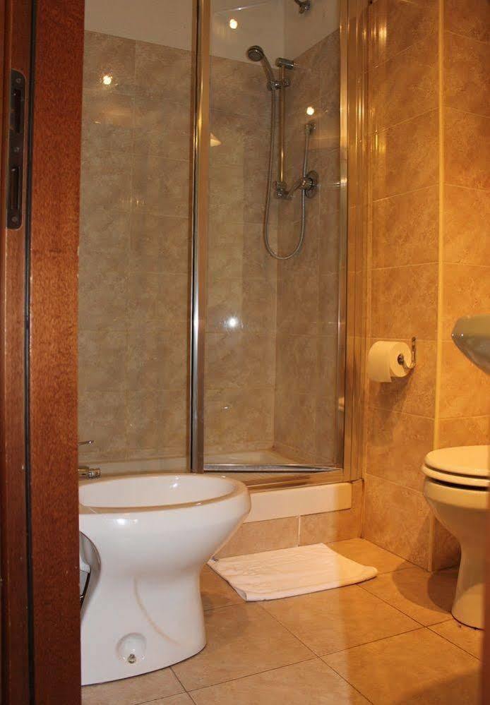 Galilei Guest House โรม ภายนอก รูปภาพ